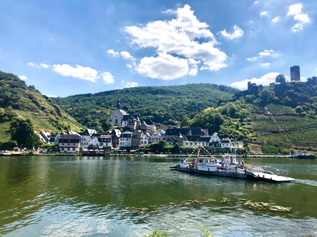 Haus Am Ufer Mit Rheinpanoramablick Apartment Koblenz  Luaran gambar